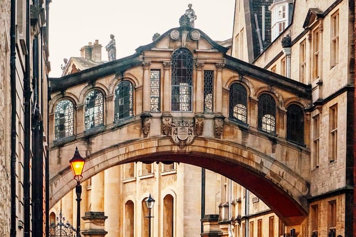 Oxford, Stratford-upon-Avon and the Cotswolds Tour from London with Spanish-Speaking Guide in London