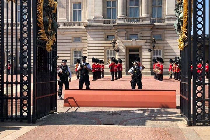 Combi Ticket: Westminster Walking Tour, River Cruise & Cutty Sark Entry photo highlight 11