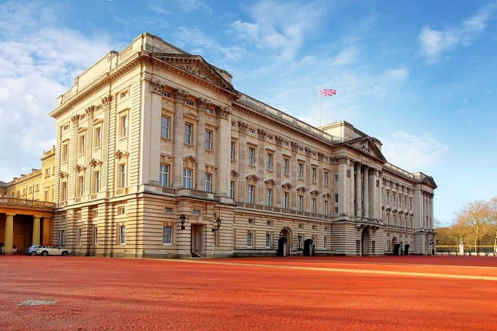 Buckingham Palace and Vintage Bus Tour of London photo highlight 6