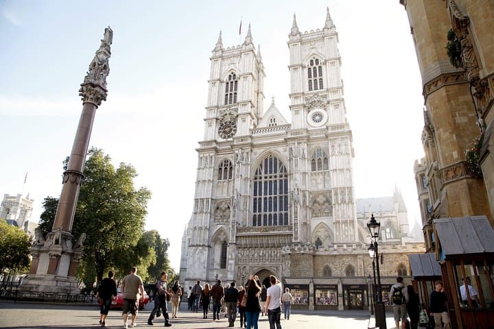 Vintage London Bus Tour Including Thames Cruise with Optional London Eye photo highlight 7