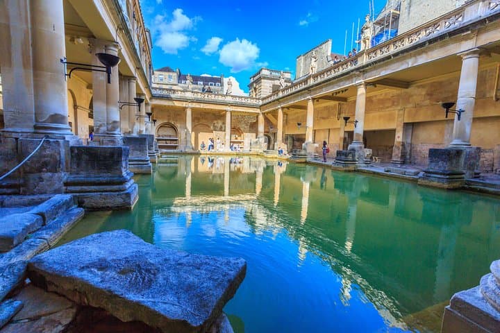 Windsor Castle, Stonehenge & Bath Private Car Tour from London photo highlight 8