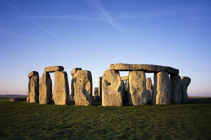 Windsor Castle, Stonehenge & Bath Private Car Tour from London photo highlight 7