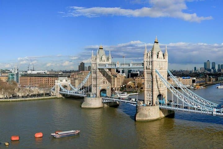Vintage London Bus Tour Including Thames Cruise with Optional London Eye photo highlight 8