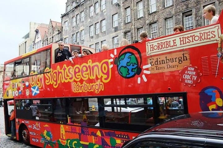 Edinburgh Rail Trip from London with Castle entry and Hop-on Hop-off bus photo highlight 6