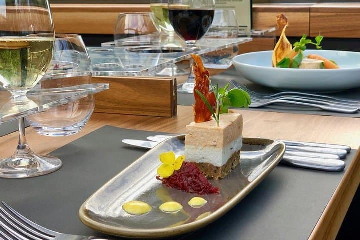Luxury London Bus Ride and Gourmet Dinner gallery photo 5