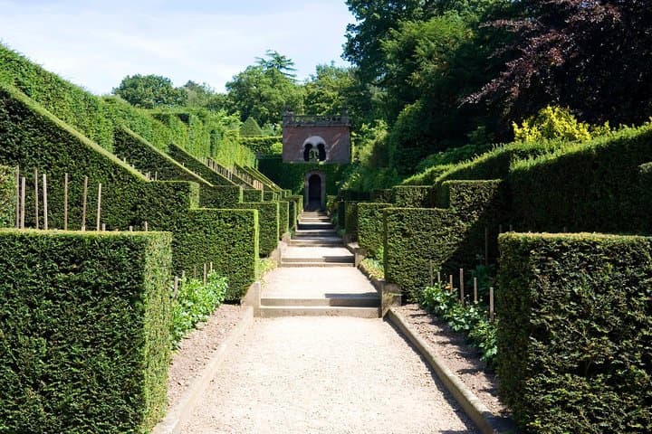Windsor Castle & Hampton Court Independent Half Day Private Tour in London