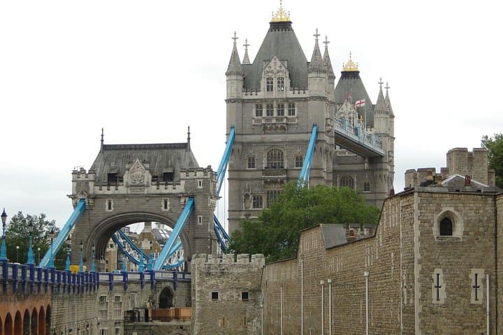 Cruise on the Thames River with Hotel Pick Up снимка с акценти 21