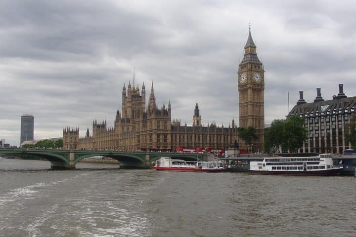 Cruise on the Thames River with Hotel Pick Up gallery photo 4
