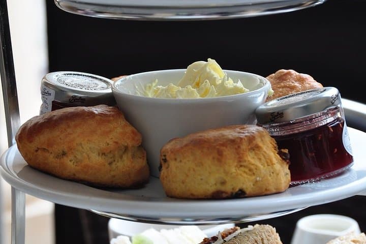 Afternoon Tea Cruise on River Thames gallery photo 5