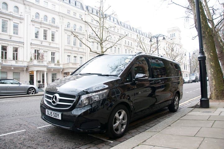 Windsor Castle & Hampton Court Independent Half Day Private Tour photo highlight 6
