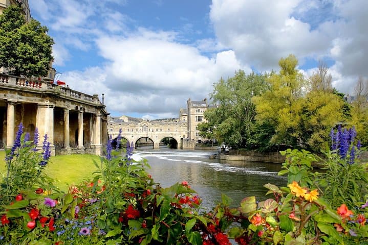 Windsor Castle, Stonehenge & Bath Private Car Tour from London photo highlight 10