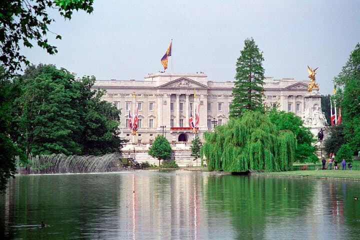 Royal London Sightseeing Tour and Thames River Cruise gallery photo 5