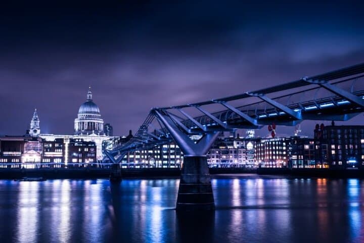 New Year's Eve Party Boat on The Thames with Live Band in London