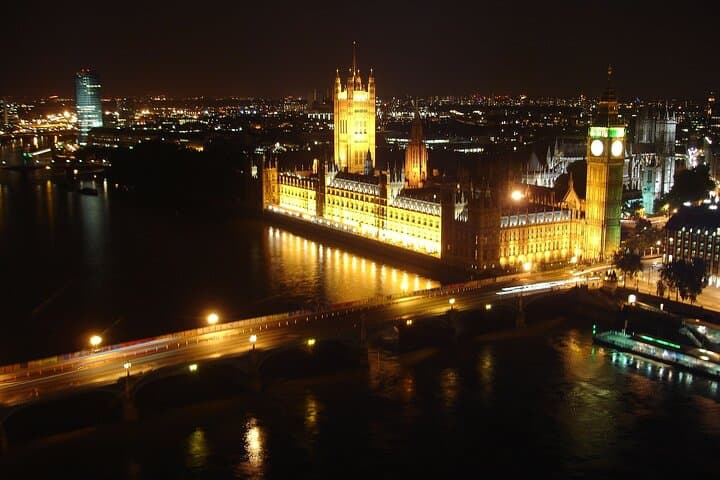 New Year's Eve Party Boat on The Thames with Live Band photo highlight 9
