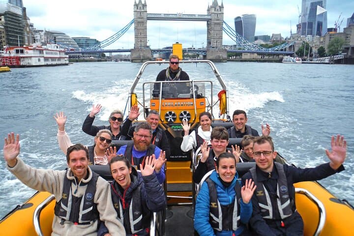 Speedboat 'Canary Wharf Experience' to/from Embankment Pier - 45 minutes in London