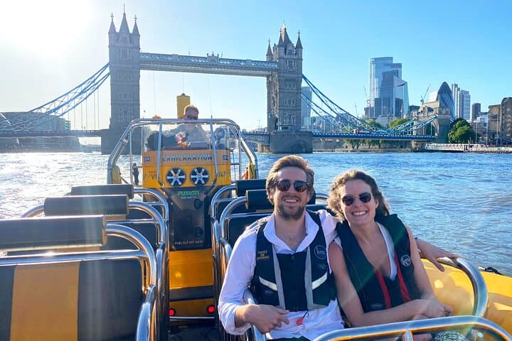Speedboat 'Canary Wharf Experience' to/from Embankment Pier - 45 minutes gallery photo 4