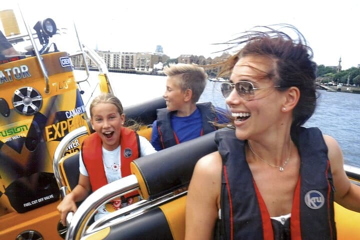 Speedboat 'Canary Wharf Experience' to/from Embankment Pier - 45 minutes gallery photo 5
