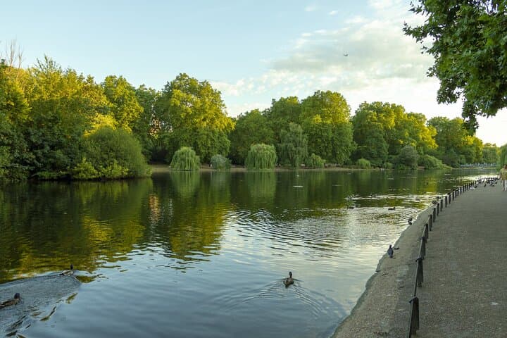 The Best Highlights of London Walking Tour & Boat Cruise gallery photo 4